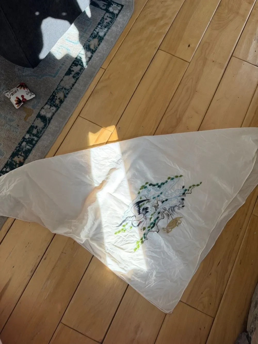 Embroidered Crane and Turtle White Scarf